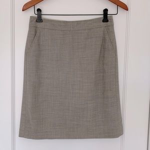 Banana Republic gray pencil skirt